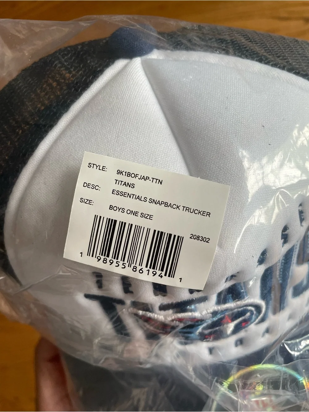 NWT/SEALED -YOUTH Tennessee Titans Hat - White and Navy